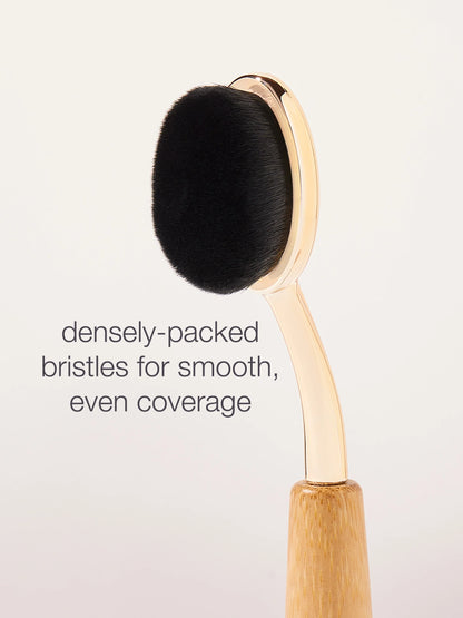 concealer paddle brush